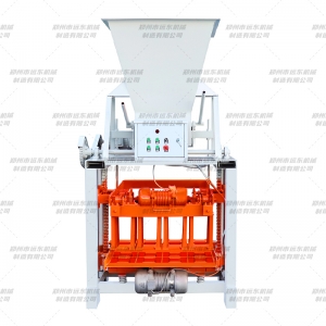 4-35A型 帶料斗制磚機